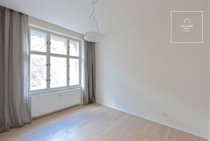 Beautiful freshly renovated apartment, Lucemburská, Praha 3