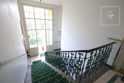 Luxury 4-bedroom duplex with large terrace, Vinohrady