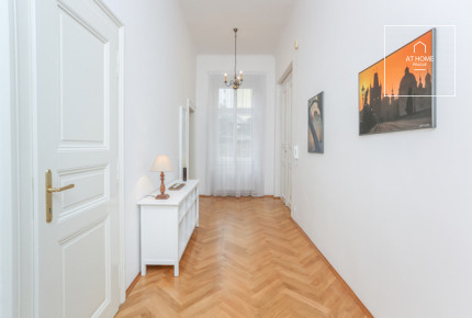 Wondreful two bedroom apartment, Vinohrady