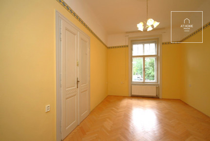 Nice, unfurnished 2+1 (two spacious rooms + kitchen), Šmilovského, Vinohrady