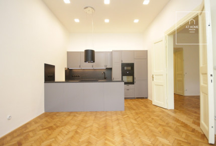 Charming 2-bedroom unfurnished apartment, Polská, Vinohrady