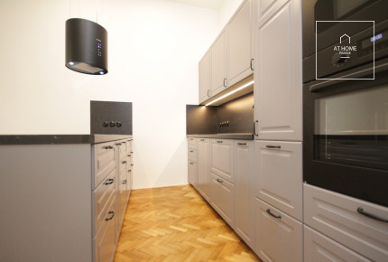 Charming 2-bedroom unfurnished apartment, Polská, Vinohrady