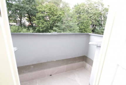 Charming 2-bedroom unfurnished apartment, Polská, Vinohrady