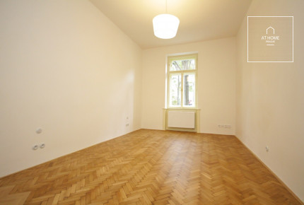 Charming 2-bedroom unfurnished apartment, Polská, Vinohrady