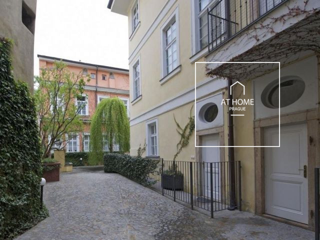 Vlašská, Malá Strana