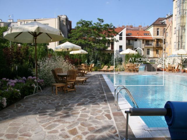 Stylové zařízené studio, Italská, Vinohrady