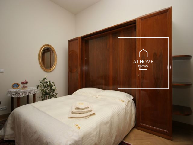 Charming fully furnished studio, Italská, Vinohrady