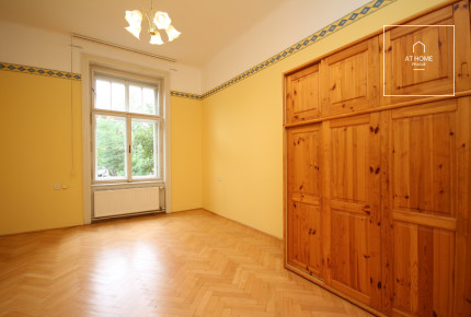 Nice, unfurnished 2+1 (two spacious rooms + kitchen), Šmilovského, Vinohrady