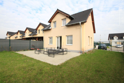 Brand new family house, 103 m², property 372 m² Kozomínská, Postřižín