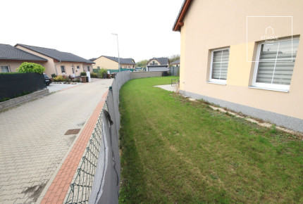 Brand new family house, 103 m², property 372 m² Kozomínská, Postřižín