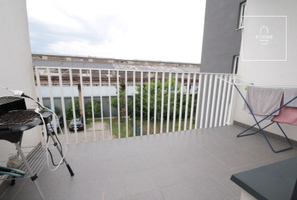 Spacious studio-1-bedroom apartment with terrace in a newly built building - Vysočany