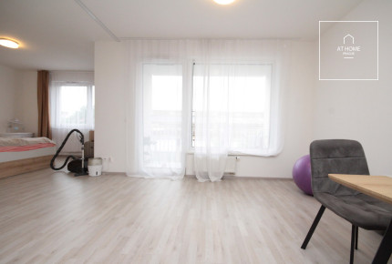 Spacious studio-1-bedroom apartment with terrace in a newly built building - Vysočany