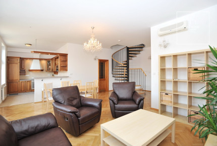 Fully furnished 3-bedroom duplex with 2 terraces and wintergarden, Mánesova, Vinohrady