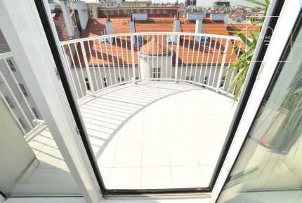 Fully furnished 3-bedroom duplex with 2 terraces and wintergarden, Mánesova, Vinohrady