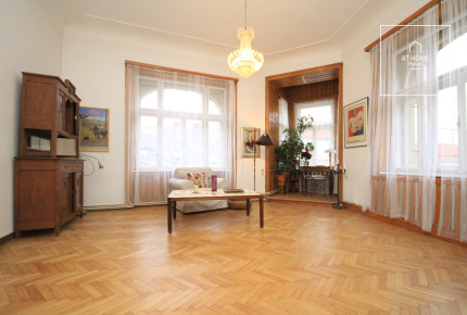 Fully furnished, 2-bedroom apartment, Valentinská Street, Staré Město