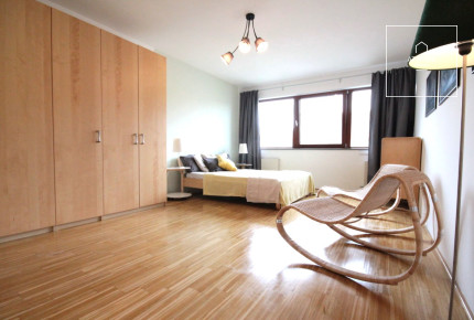 Luxury, fully furnished 2-bedroom apartment, Rohanské nábřeží, Karlín