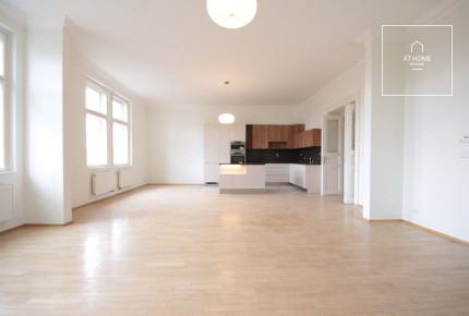 3-bedroom apartment after reconstruction, Na Moráni, Nové Město