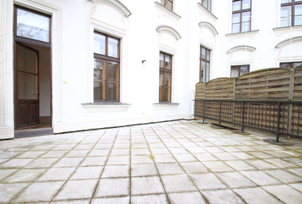 Prostorný byt s velkou terasou, Ibsenova, Vinohrady