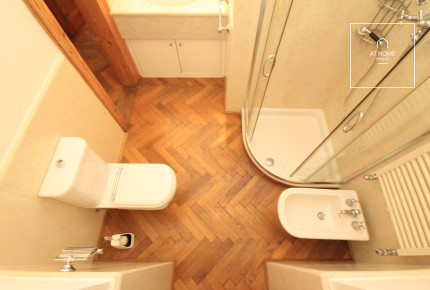 Spacious 3 bedroom apartment, Ibsenova, Vinohrady