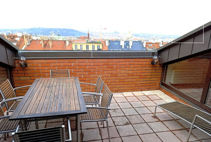 Charming atypical 3-bedroom apartment, Ibsenova, Vinohrady
