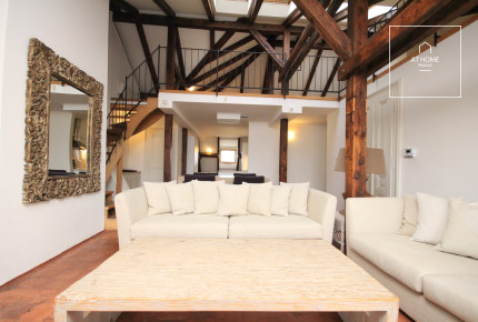 Charming atypical 3-bedroom apartment, Ibsenova, Vinohrady