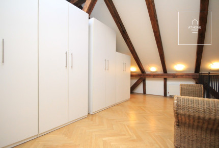 Charming atypical 3-bedroom apartment, Ibsenova, Vinohrady