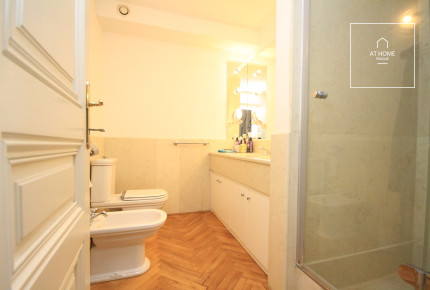 Charming atypical 3-bedroom apartment, Ibsenova, Vinohrady
