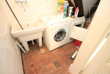 Charming atypical 3-bedroom apartment, Ibsenova, Vinohrady