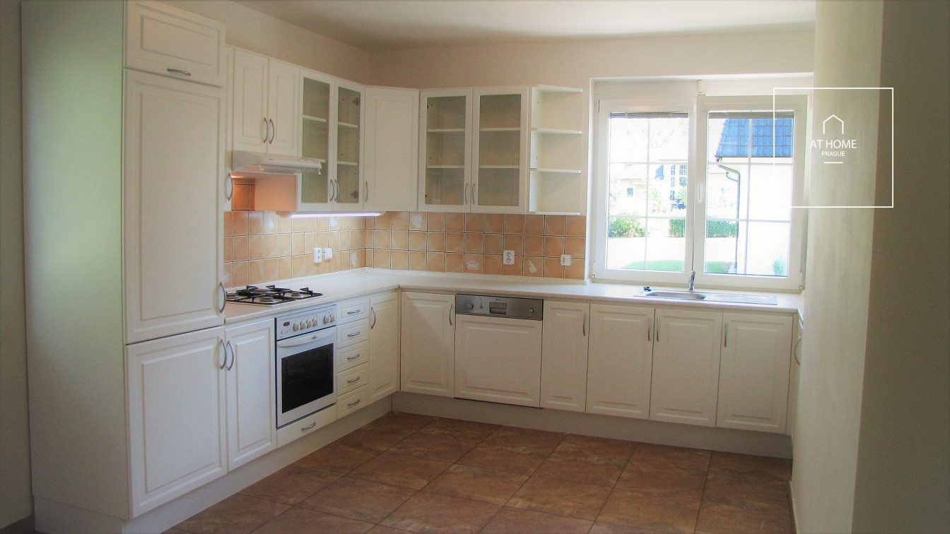 Pod Valem II., Průhonice