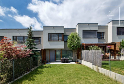 Nice modern row house, Jinonice, Chmelařská