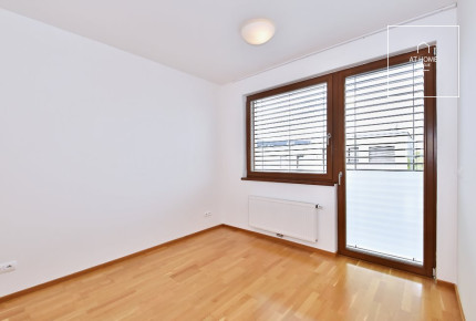 Nice modern row house, Jinonice, Chmelařská