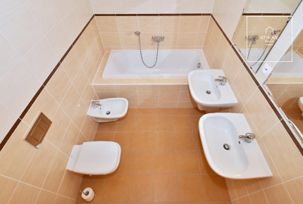 Útulný moderní řadový dům, Jinonice, Chmelařská