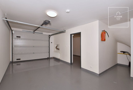 Útulný moderní řadový dům, Jinonice, Chmelařská