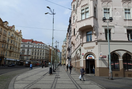 Janovského, Holešovice