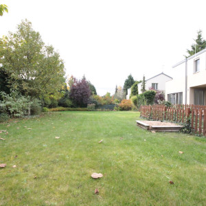 Charming family house with garden, 2 terraces and fire place, Františka Zemana, Průhonice