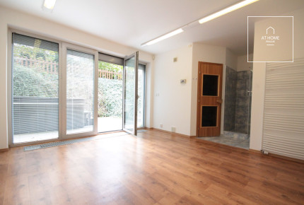 Charming family house with garden, 2 terraces and fire place, Františka Zemana, Průhonice