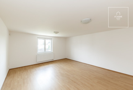 Charming villa for rent, Průhonice
