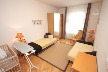 Fully furnished 2-bedroom apartment, Belgická, Vinohrady