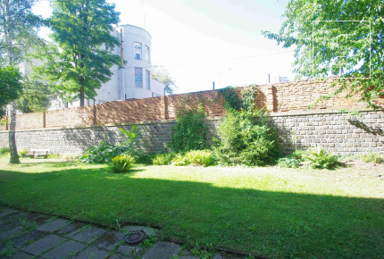 Světlý, plně zařízený byt 2+1, Krátká, Strašnice