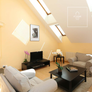 2 bedroom fully furnished duplex, Belgická, Vinohrady