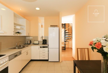 2 bedroom fully furnished duplex, Belgická, Vinohrady