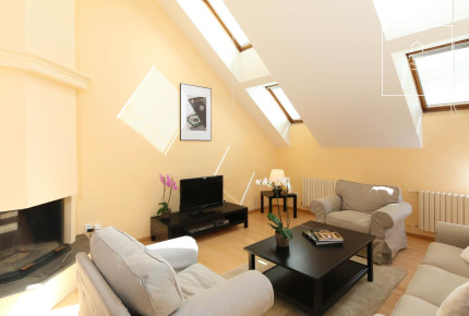 2 bedroom fully furnished duplex, Belgická, Vinohrady