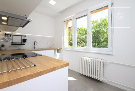 Hezký nezařízený byt 2+1 po rekonstrukci, Strašnice