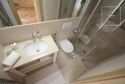 Charming 2-bedroom, 2-bathroom apartment