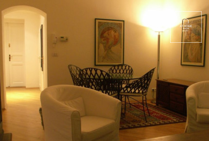 Fully furnihed, stylish 1 bedroom apartment. Close to Karlovo náměstí. Odborů, Nové Město