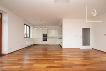 Charming 2-bedroom apartment with terrace in villa, Prague 6, Břevnov