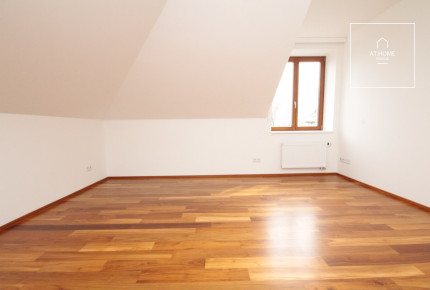 Charming 2-bedroom apartment with terrace in villa, Prague 6, Břevnov