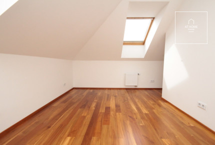 Charming 2-bedroom apartment with terrace in villa, Prague 6, Břevnov