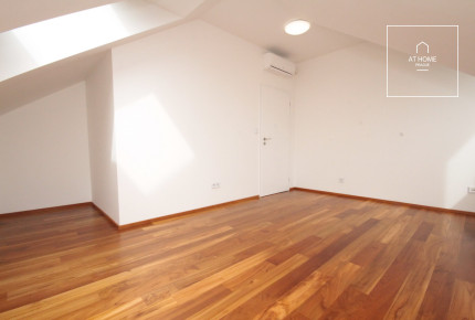 Charming 2-bedroom apartment with terrace in villa, Prague 6, Břevnov