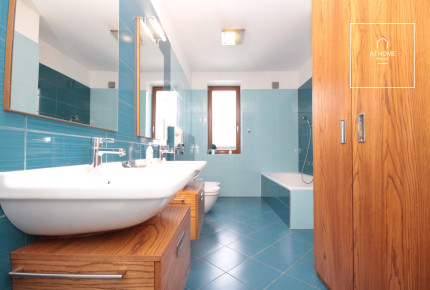 Charming 2-bedroom apartment with terrace in villa, Prague 6, Břevnov